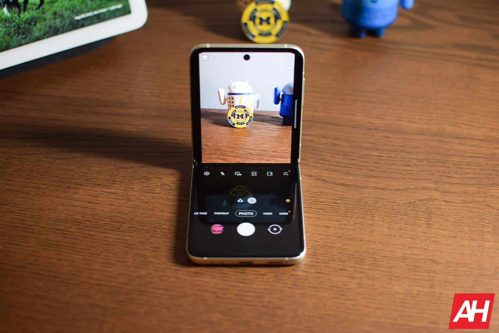 samsung flip phone 5g review